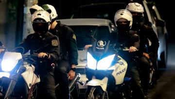 Αστυνομικοί καταδιώκουν μηχανή στη Θεσσαλονίκη - Κινούνταν με μεγάλη ταχύτητα στη Μοναστηρίου (βίντεο)