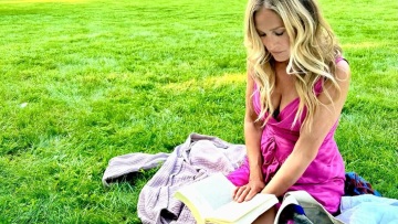 Σάρα Τζέσικα Πάρκερ: Πώς έγινε μια από τους πέντε κριτές για το 2025 Booker Prize
