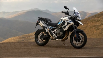 Πόσο κοστίζουν οι νέες Triumph Tiger 900/1200 Alpine και Desert στην Ελλάδα;