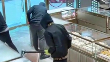 Τέσσερα άτομα στη φυλακή για τη διάρρηξη σε κοσμηματοπωλείο της Αμαλιάδας - Προφυλακίστηκε 22χρονος