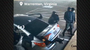 Πόσοι κλέφτες χωράνε σε ένα αυτοκίνητο; Το βίντεο που έγινε viral στις ΗΠΑ
