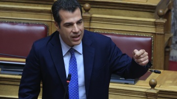 Πλεύρης προς παράνομους μετανάστες: Ζητήστε να επιστρέψετε, γιατί και θα φυλακιστείτε και θα επιστρέψετε