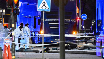 Λεωφορείο στη Στοκχόλμη έπεσε πάνω σε στάση - Τρεις νεκροί και τρεις τραυματίες