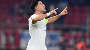 Ελλάδα - Σκωτία: Το φοβερό γκολ του Μπακασέτα που έδωσε προβάδισμα στην Εθνική - Βίντεο 