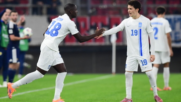 Ελλάδα - Σκωτία: Πρώτη εμφάνιση του Τεττέη  με την γαλανόλευκη - Βίντεο 