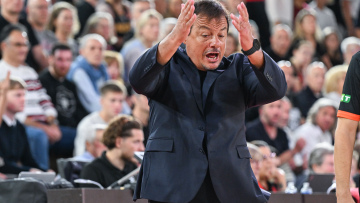 Ξέσπασε ο Αταμάν για την εικόνα του Παναθηναϊκού στο πρώτο ημίχρονο κόντρα στον Άρη:  «Όλοι περπατούν, κανείς δεν νοιάζεται»