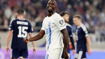  «Μαμά τα καταφέραμε» - Το συγκινητικό μήνυμα του Τεττέη για το ντεμπούτο του στην Εθνική