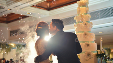 Κινεζική πόλη προσφέρει καταναλωτικά κουπόνια για νεόνυμφους με στόχο την αύξηση των γάμων