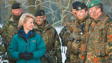 Γιατί η ΕΕ δημιουργεί τη δική της CIA: Το αμφιλεγόμενο σχέδιο της Φον ντερ Λάιεν και ο πόλεμος των μυστικών υπηρεσιών 