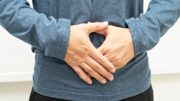 Ομφαλοκήλη: Αίτια, συμπτώματα, παράγοντες κινδύνου και θεραπεία