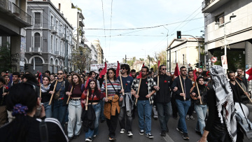 Μία σύλληψη και 19 προσαγωγές ενόψει της πορείας του Πολυτεχνείου - Κυκλοφοριακές ρυθμίσεις στην Αθήνα, κλειστοί σταθμοί του Μετρό