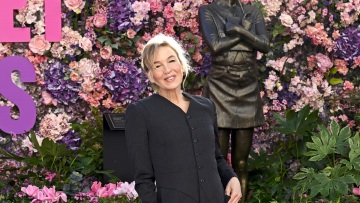 Ρενέ Ζελβέγκερ: Στα αποκαλυπτήρια αγάλματος της Μπρίτζετ Τζόουνς – Τι σχολίασε όταν το είδε
