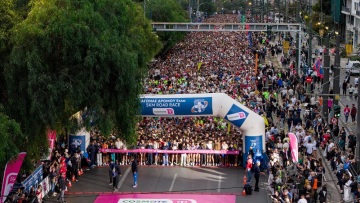 Η δύναμη πίσω από τις πιο συγκινητικές στιγμές του Μαραθωνίου της Αθήνας, του Αυθεντικού