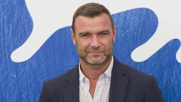 Λιβ Σράιμπερ: Εσπευσμένα στο νοσοκομείο μετά από ξαφνικό έντονο πονοκέφαλο
