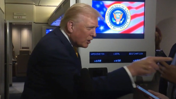 Ησυχία γουρουνίτσα, είπε ο Τραμπ σε δημοσιογράφο - Δείτε βίντεο