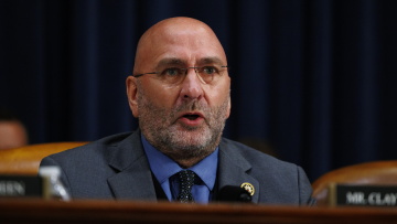 Μόνος ένας βουλευτής είπε «όχι» στη δημοσίευση των εγγράφων για τον Έπσταϊν – Πώς δικαιολόγησε την ψήφο του
