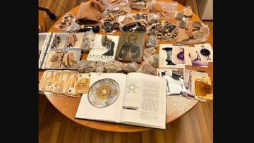 Εξάρθρωση μεγάλου διεθνούς δικτύου αρχαιοκαπηλίας από την Europol - Συνελήφθη 60χρονος Έλληνας με εκατοντάδες αρχαία αντικείμενα στην κατοχή του