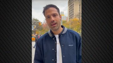 Ο Κωνσταντίνος Αργυρός έπεσε πάνω σε TikToker στο Μανχάταν, της... συστήθηκε και της είπε και ένα τραγούδι