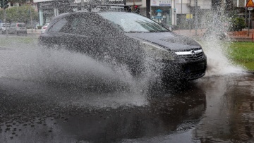 Συνεδρίασε η Επιτροπή Εκτίμησης Κινδύνου: Μέχρι το απόγευμα θα συνεχιστούν τα φαινόμενα στη Θεσσαλία