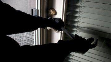 Θεσσαλονίκη: Διαρρήκτες έπεσαν από μπαλκόνι έξι μέτρων στην προσπάθεια διαφυγής τους – Νοσηλεύονται στο Παπαγεωργίου