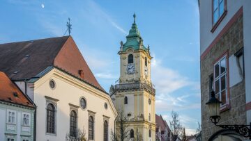 5 σημεία για συναρπαστική θέα της γραφικής Μπρατισλάβα από ψηλά
