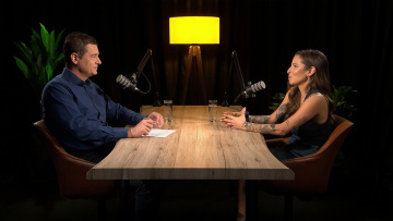 Η Εριέττα Κούρκουλου Λάτση μιλάει για όλα: Οι κοινωνικές δράσεις, η μητρότητα, το βαρύ οικογενειακό όνομα και η πολιτική