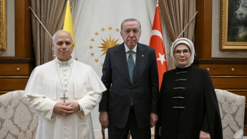  Μήνυμα Ερντογάν για τη συνάντησή του με τον Πάπα Λέοντα ΙΔ’: Να εξαλειφθούν οι αιτίες της μετανάστευσης