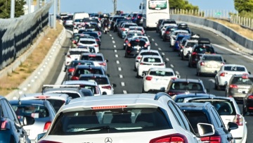 Τέλη κυκλοφορίας 2026: Ο οδηγός για τη διαδικασία με τον μήνα
