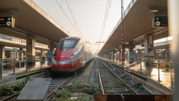 Παραλύει σήμερα η Ιταλία: Πέντε συνδικάτα απεργούν κατά του προϋπολογισμού της κυβέρνησης Μελόνι