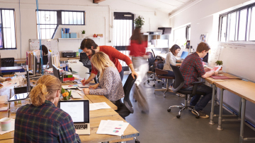 Πολυετές Πρόγραμμα 2026-2029: 148.500 νέες προσλήψεις στο Δημόσιο - Τι προβλέπει για μισθούς, συντάξεις και τιμές ως το 2029