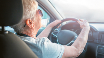 Από 1η Ιανουαρίου oι γιατροί θα έχουν ποινικές ευθύνες για τις άδειες οδήγησης στους ηλικιωμένους