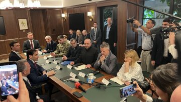 Κίεβο: Οι ειρηνευτικές συνομιλίες με τις ΗΠΑ «άρχισαν καλά σε ζεστή ατμόσφαιρα»