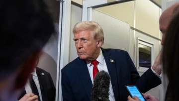 Τραμπ για Βενεζουέλα και Ονδούρα: Τηλεφώνημα με Μαδούρο και πρόθεση χάριτος σε Ερνάντες 