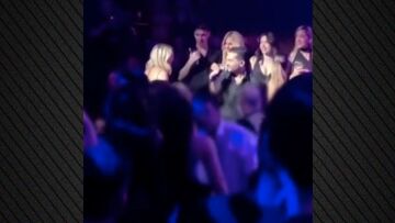 Χρήστος Μάστορας: Τα «πειράγματα» από τη σκηνή στη Γαρυφαλλιά Καλληφώνη - «Α ρε αγάπη μου, λίγη φωνή να είχες»