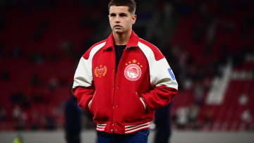 «Η Μάντσεστερ Γιουνάιτεντ παρακολουθεί στενά τον Μουζακίτη, ετοιμάζει πρόταση 28 εκατ. ευρώ η Ρεάλ» γράφει η Daily Mail 