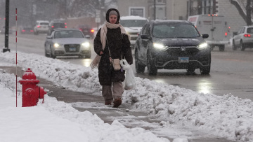 Συναγερμός στις ΗΠΑ ενόψει κακοκαιρίας με ισχυρές χιονοπτώσεις: «Μείνετε σπίτι»