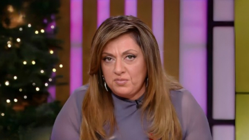 Σοφία Μουτίδου: Είχα την τύχη να μην είμαι σεξουαλικά ποθητή, ό,τι σημαίνει αυτό το διαχειρίζομαι στον ψυχολόγο μου
