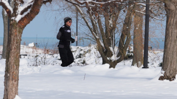 Χειμερινή καταιγίδα σαρώνει τις ΗΠΑ, σοβαρά προβλήματα σε δρόμους και αεροδρόμια, δείτε βίντεο και φωτογραφίες