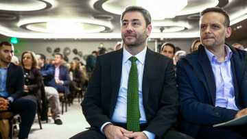 Tα αναχώματα του ΠΑΣΟΚ απέναντι στην επιστροφή Τσίπρα και το «τετ-α-τετ» Ανδρουλάκη-Δούκα για το κυκλοφοριακό 