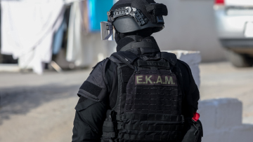 Μεγάλη επιχείρηση της ΕΛ.ΑΣ. σε Αττική για σπείρα που διέπραττε κλοπές και διαρρήξεις, 11 συλλήψεις
