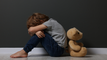 Κρήτη: Σύλληψη ζευγαριού μετά από καταγγελία για κακοποίηση των οχτώ ανήλικων παιδιών τους