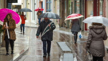Έκτακτο δελτίο της ΕΜΥ για κακοκαιρία από τη Μακεδονία μέχρι την Κρήτη: Οι κόκκινες περιοχές, προειδοποίηση και για την Αττική
