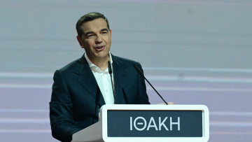 Δεν έχω πρόβλημα να με κατηγορούν ως αμετανόητο, είπε ο Τσίπρας - Όλος ο ΣΥΡΙΖΑ, νυν και πρώην, στο «Παλλάς»