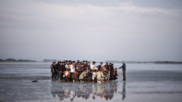 Ιταλία: Η Ακτοφυλακή διέσωσε 45 παράτυπους μετανάστες στα ανοικτά της Λαμπεντούζα, αγνοούνται πέντε