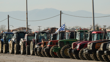Ανοίγει η βεντάλια των μπλόκων: Τι περιμένουν να ακούσουν οι αγρότες και τα σενάρια για περαιτέρω κλιμάκωση