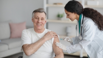 Το εμβόλιο που προστατεύει από την άνοια – Μειώνει κατά 20% τον κίνδυνο σε μια επταετία