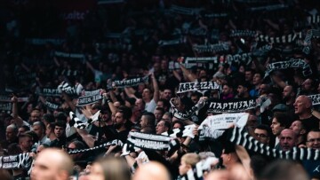 Παρτίζαν: Αποδοκιμασίες στην εμφάνιση των παικτών, ύβρεις για τον πρόεδρο και αποθέωση Ομπράντοβιτς στο παιχνίδι με τη Μπάγερν, δείτε βίντεο