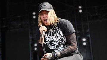 Συνελήφθη η σύντροφος του Poorstacy μετά την αυτοκτονία του, βαρύ κατηγορητήριο για όσα συνέβησαν στο δωμάτιο του ξενοδοχείου με το παιδί τους