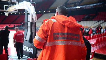 Προς αναβολή το Ολυμπιακός - Φενέρ λόγω της κακοκαιρίας που πλήττει την Αττική - Πλημμύρισαν οι εξωτερικοί χώροι του ΣΕΦ, φωτογραφίες 