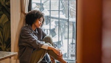 Τι είναι η Seasonal Affective Disorder και πώς να νικήσετε τη χειμερινή μελαγχολία σύμφωνα με την επιστήμη